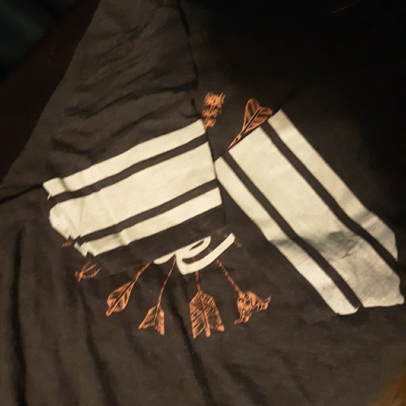 Graphic T-Shirt - Picture 2 of 2